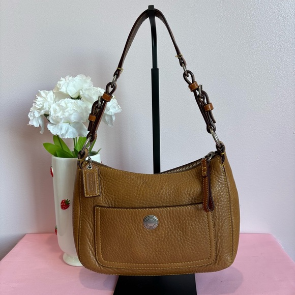 Coach Handbags - Coach Vintage 2005 Y2K Full-Grain Leather Hobo Shoulder Bag 8E99